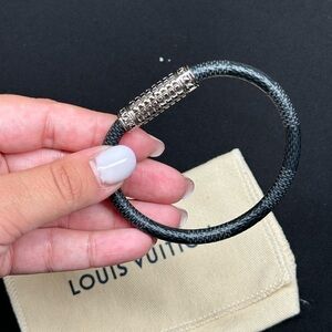 Louis Vuitton digit bracelet ❌SOLD❌